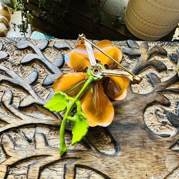 Vintage 1960s Flower Enamel Brooch Pin - Picture 4 of 4